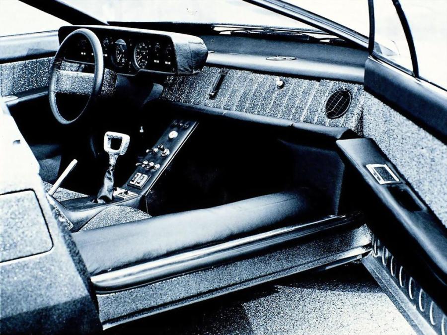 Интерьер Alfa Romeo Iguana Concept (750.33.116) 1969 года  (фото 13 из 15)